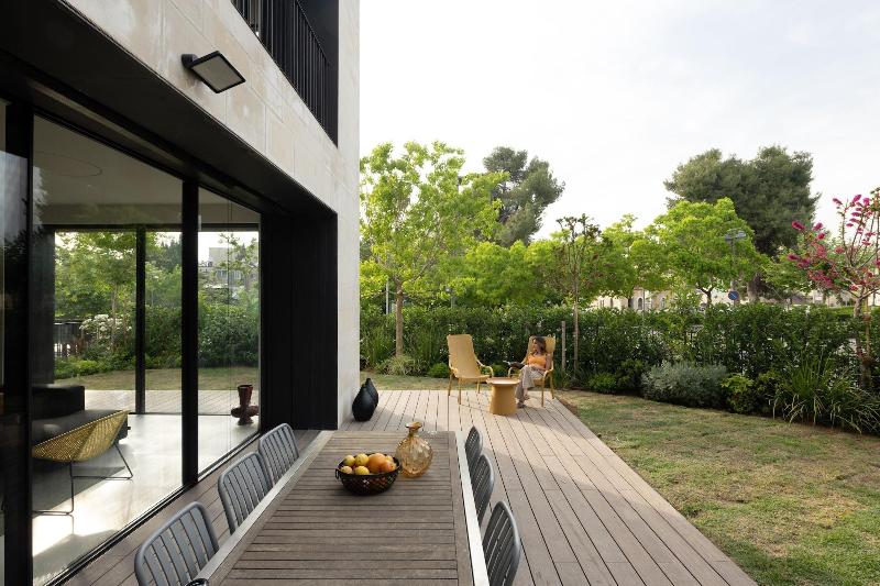 The Y House image