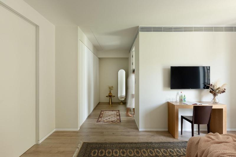 The Y House image