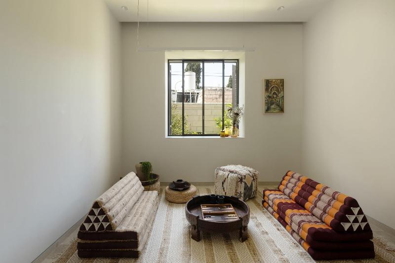 The Y House image
