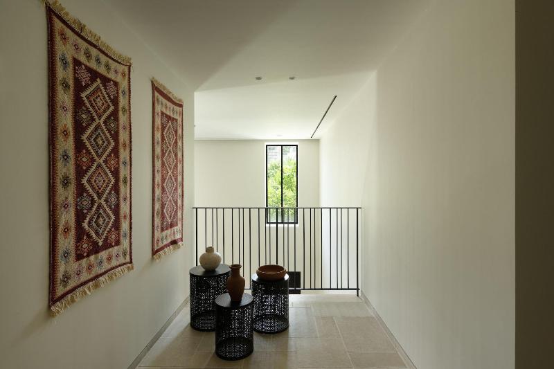 The Y House image