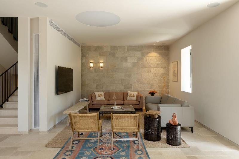 The Y House image