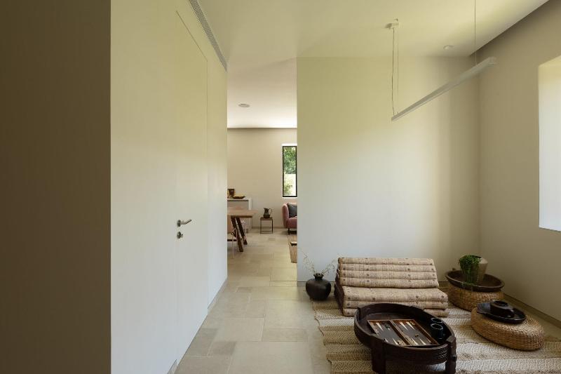 The Y House image