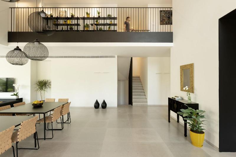 The Y House image