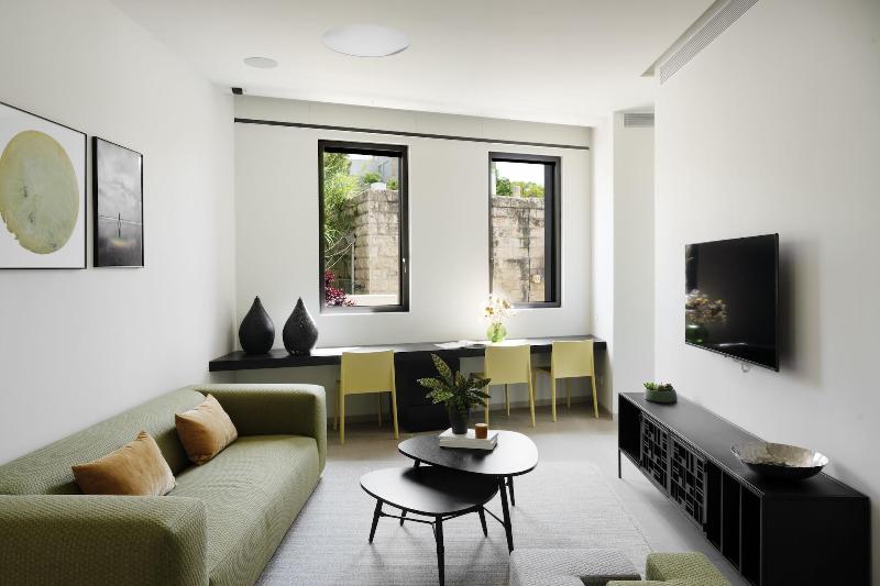 The Y House image