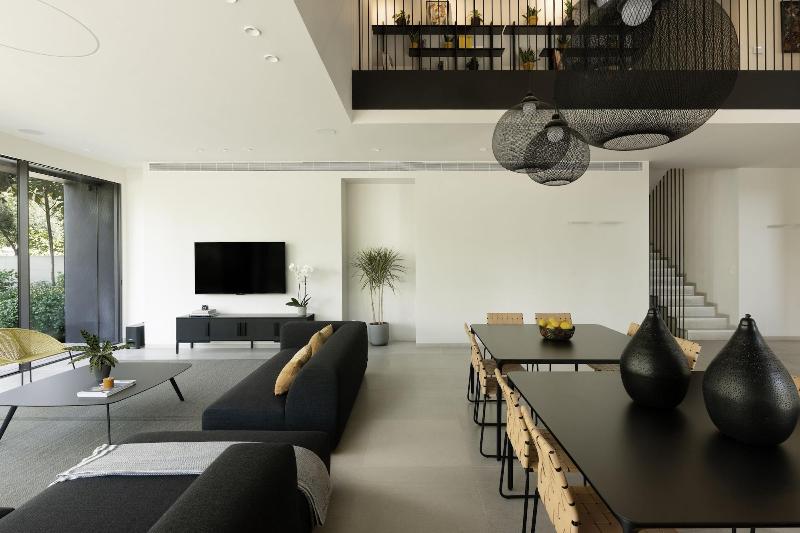 The Y House image