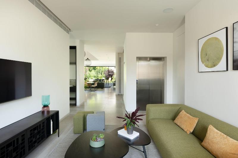 The Y House image