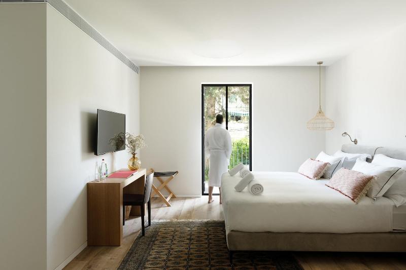 The Y House image
