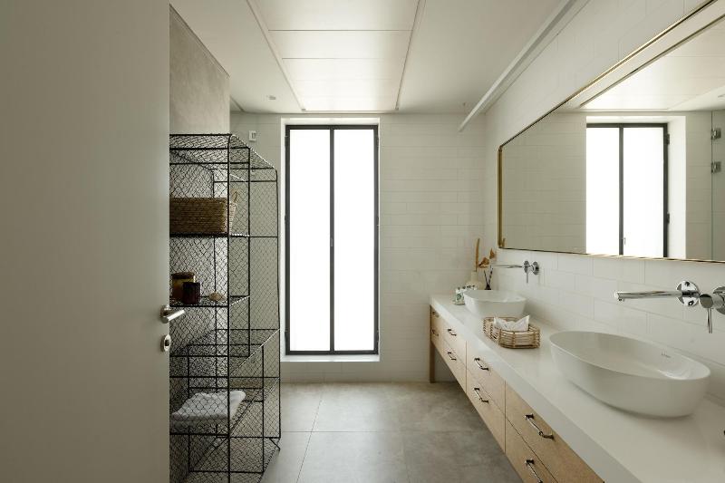 The Y House image