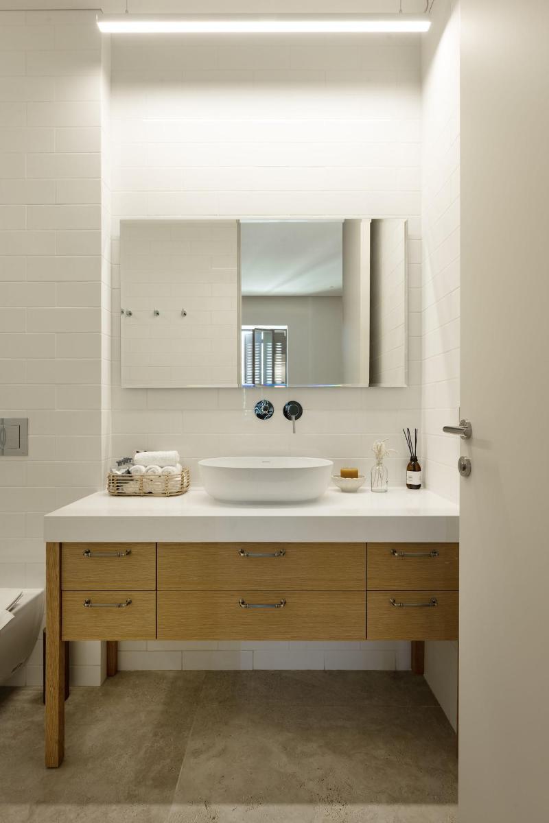 The Y House image