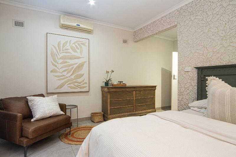 Shelbourne Lodge image