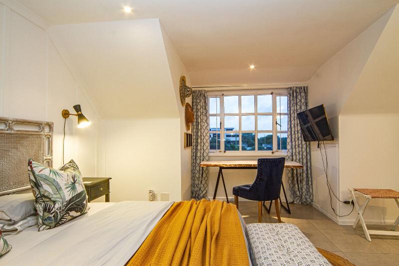 Shelbourne Lodge image