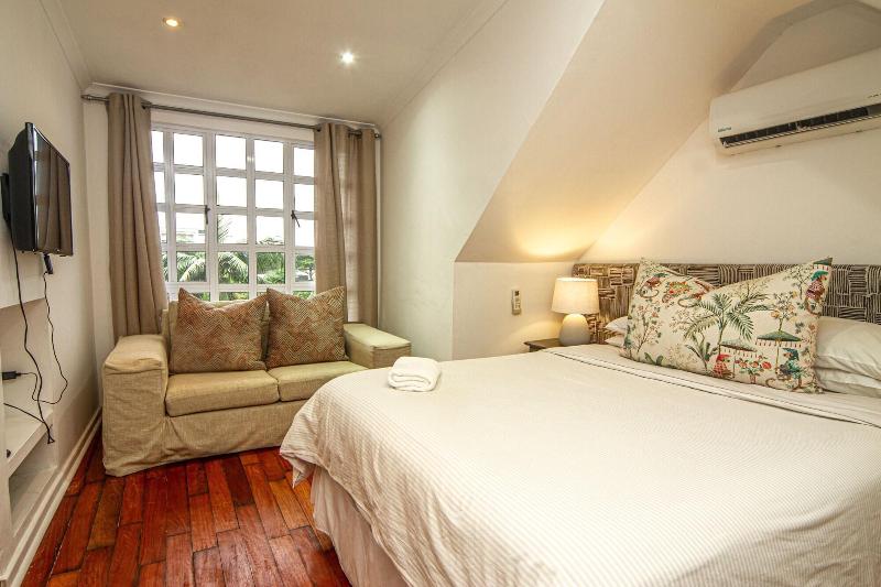 Shelbourne Lodge image