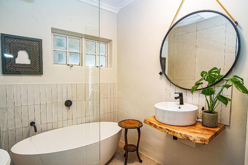 Shelbourne Lodge image