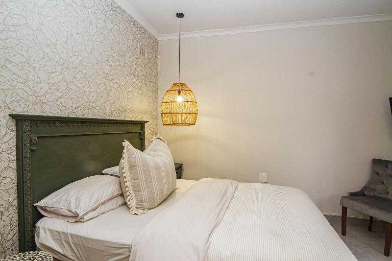 Shelbourne Lodge image