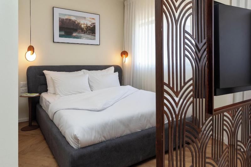 De Sheinkin Suites image