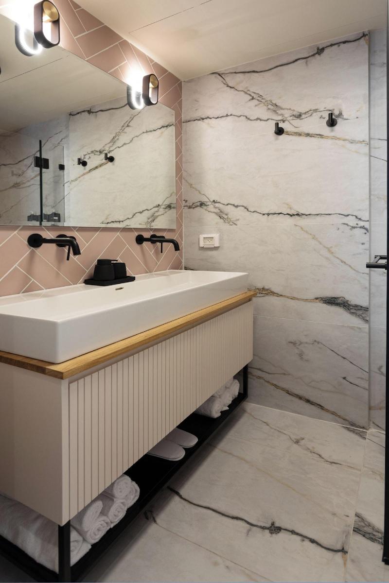 De Sheinkin Suites image