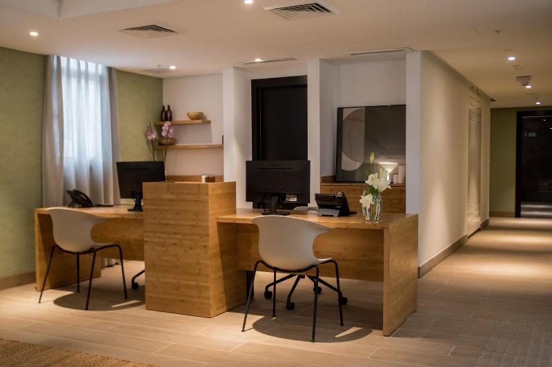 Almond Hotel image