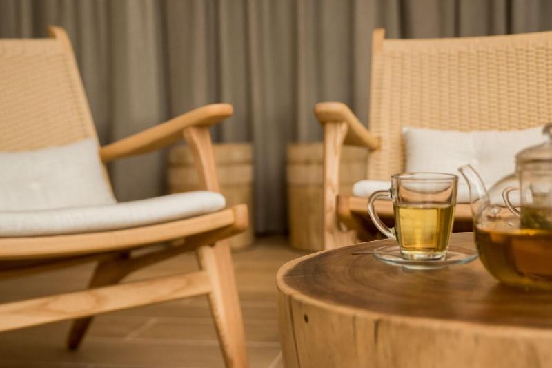Almond Hotel image