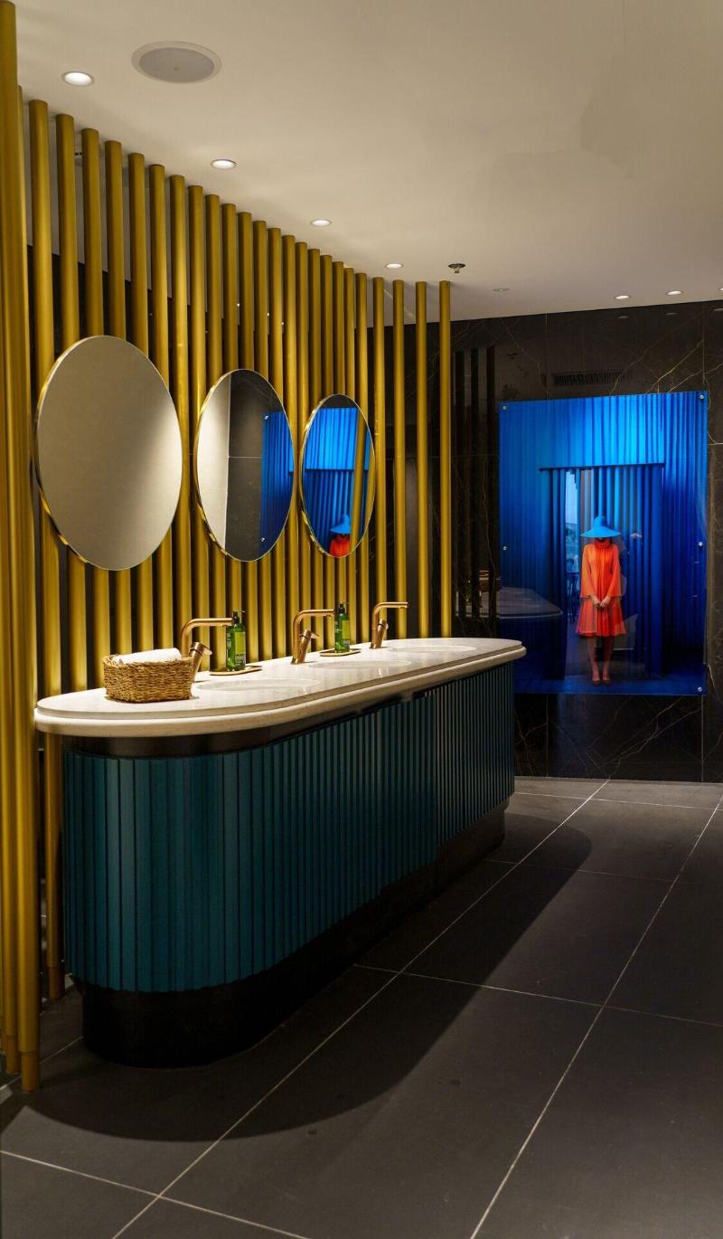 Almond Hotel image