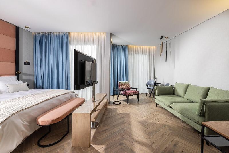 Almond Hotel image