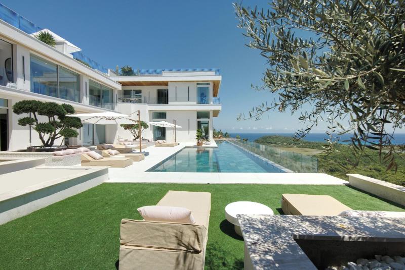 Villa Tigliola image