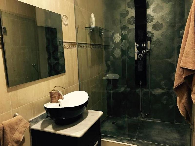 Safis Suites image