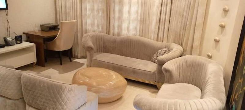 Safis Suites image