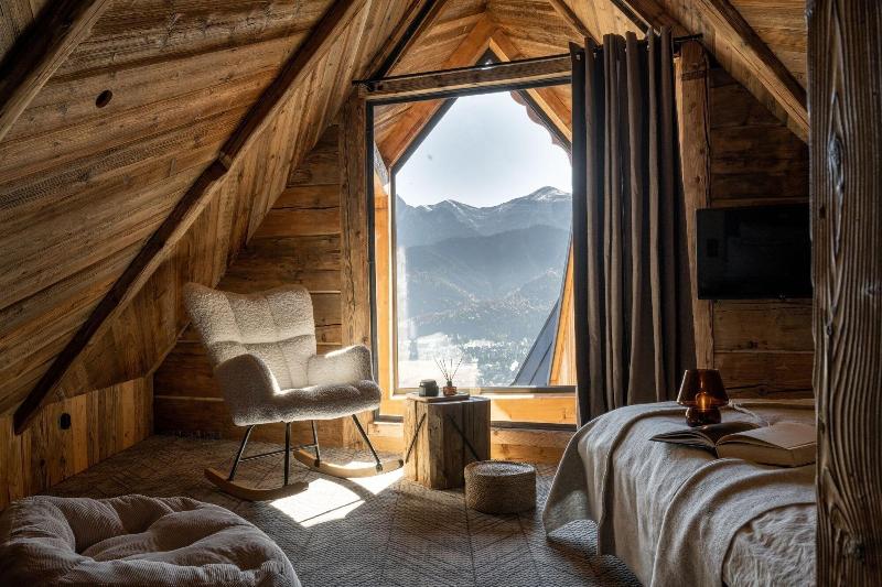 Mountain Shelter Salamandra image