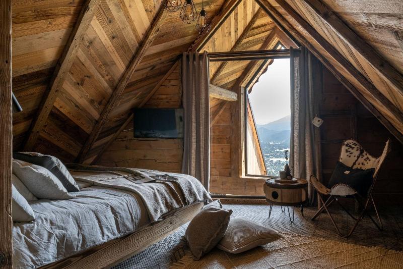 Mountain Shelter Salamandra image