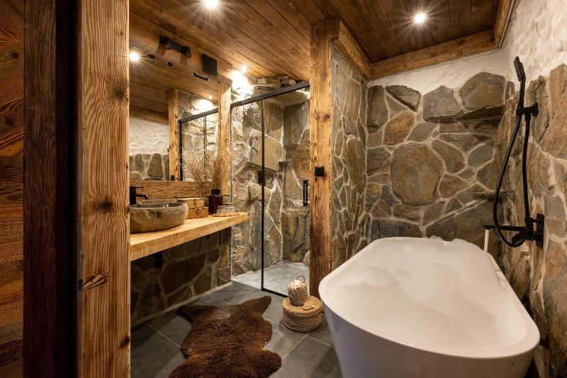 Mountain Shelter Salamandra image