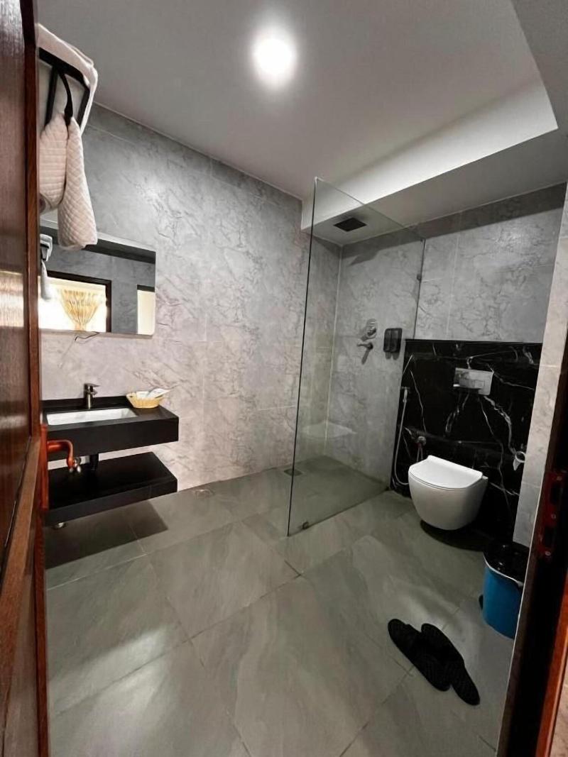 Hotel Robot image