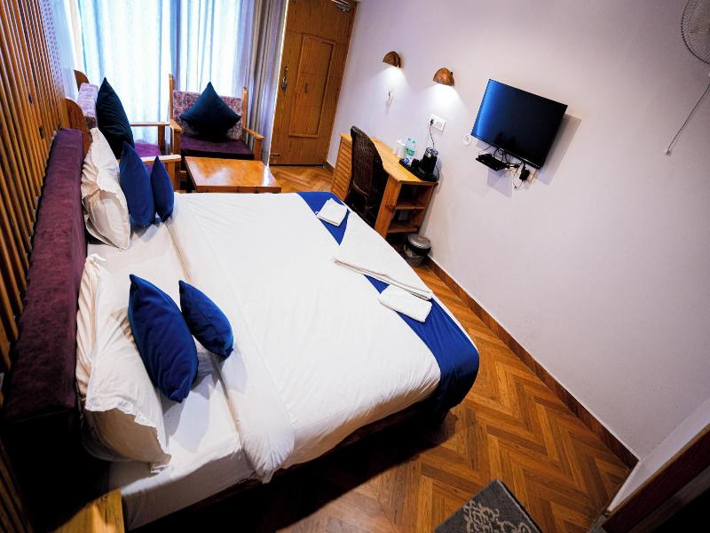 Valtara Resort image