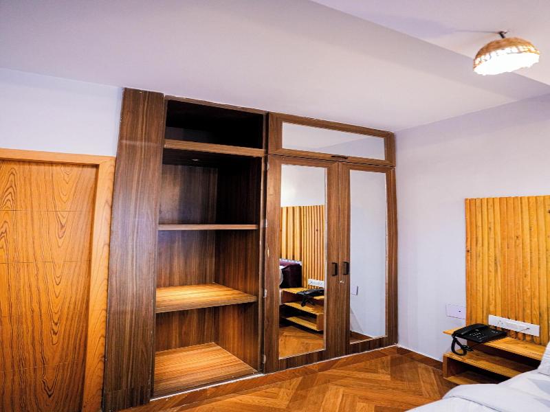 Valtara Resort image