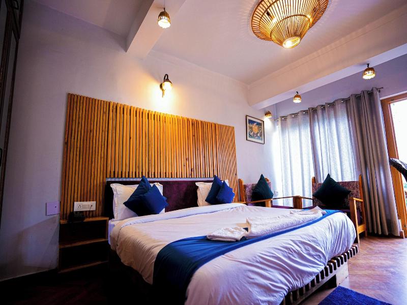 Valtara Resort image