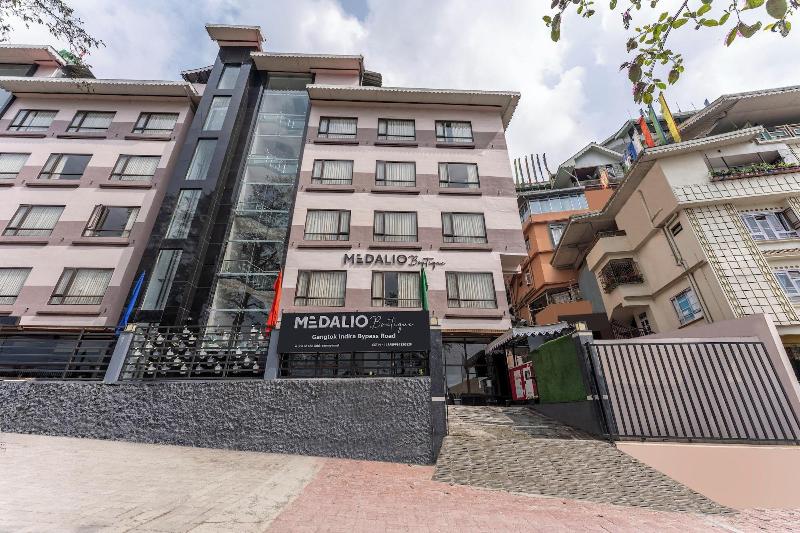 Medalio Boutique Orbit International — exterior view