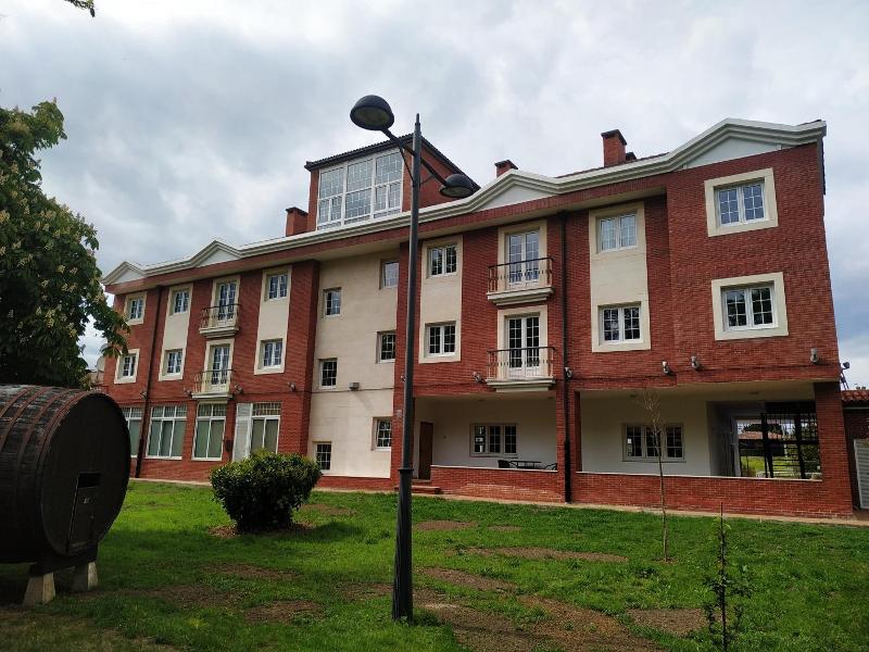 Hotel La Campana image