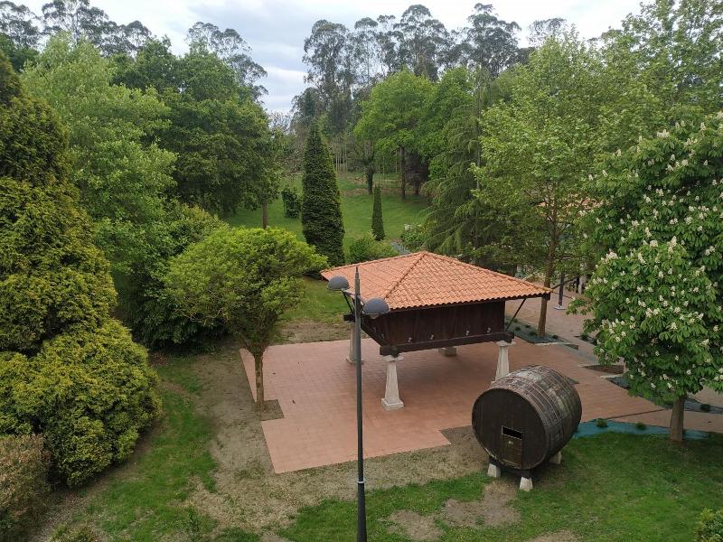 Hotel La Campana image