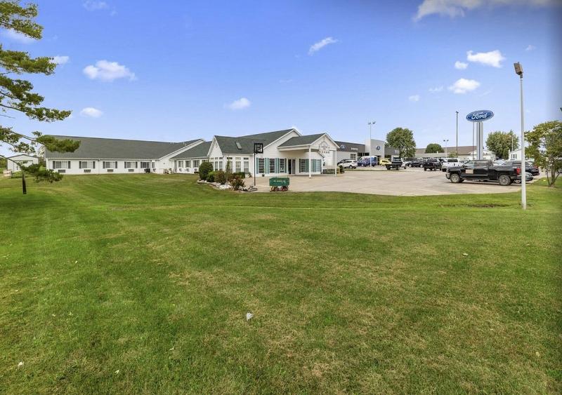 Red Bud Country Inn image