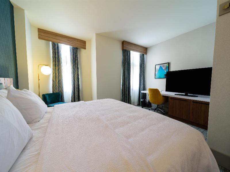 Hilton Garden Inn Dayton Downtown image