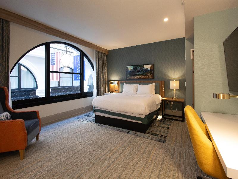 Hilton Garden Inn Dayton Downtown image