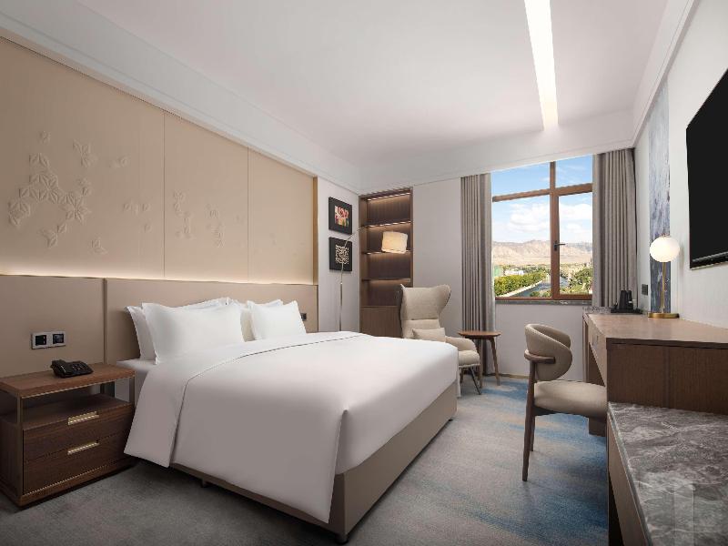 DoubleTree by Hilton Altay Fuyun image