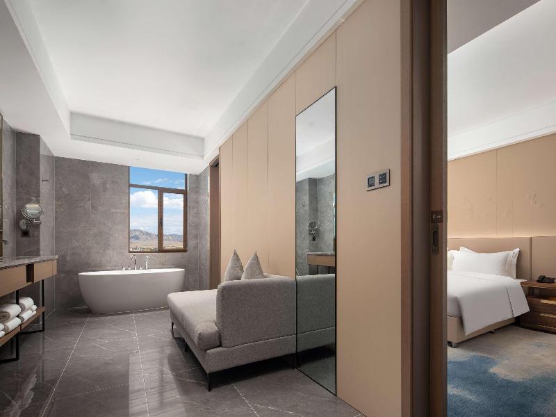 DoubleTree by Hilton Altay Fuyun image