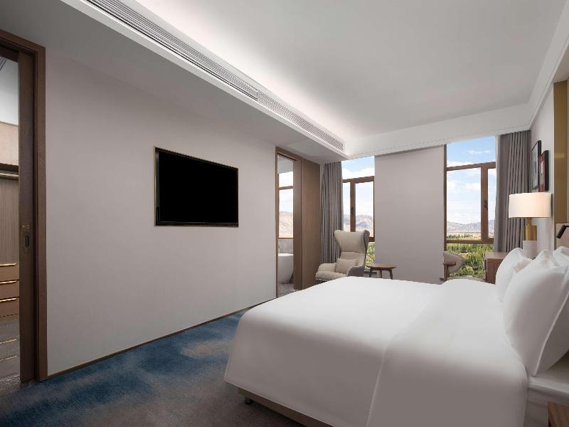 DoubleTree by Hilton Altay Fuyun image
