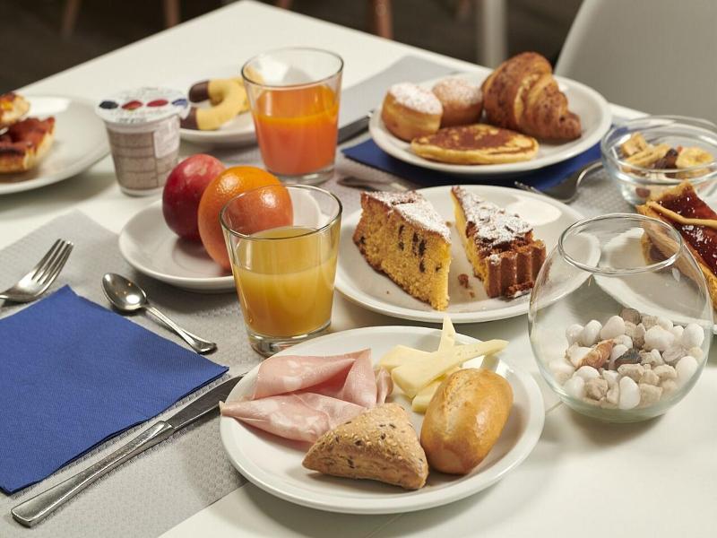 Hotel Arlecchino image