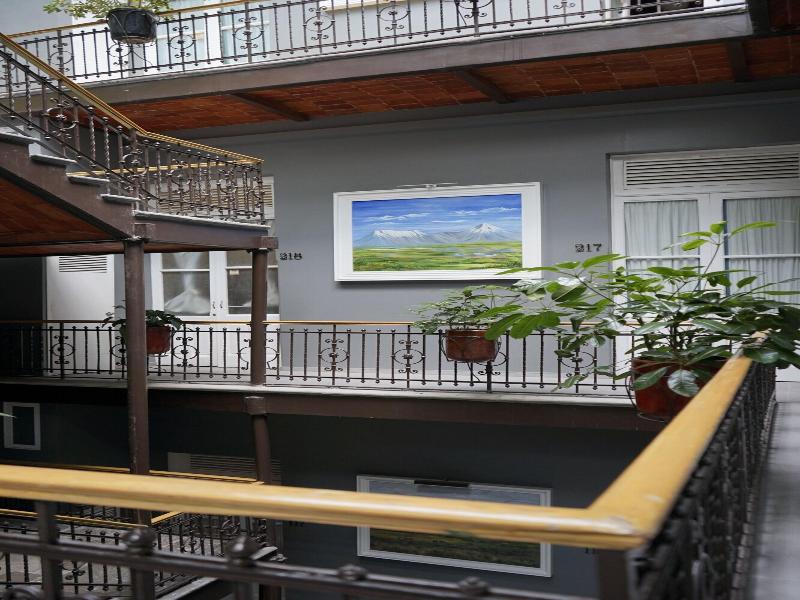 Hotel Principal image