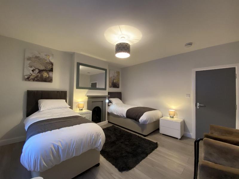 The Fordham Inn image