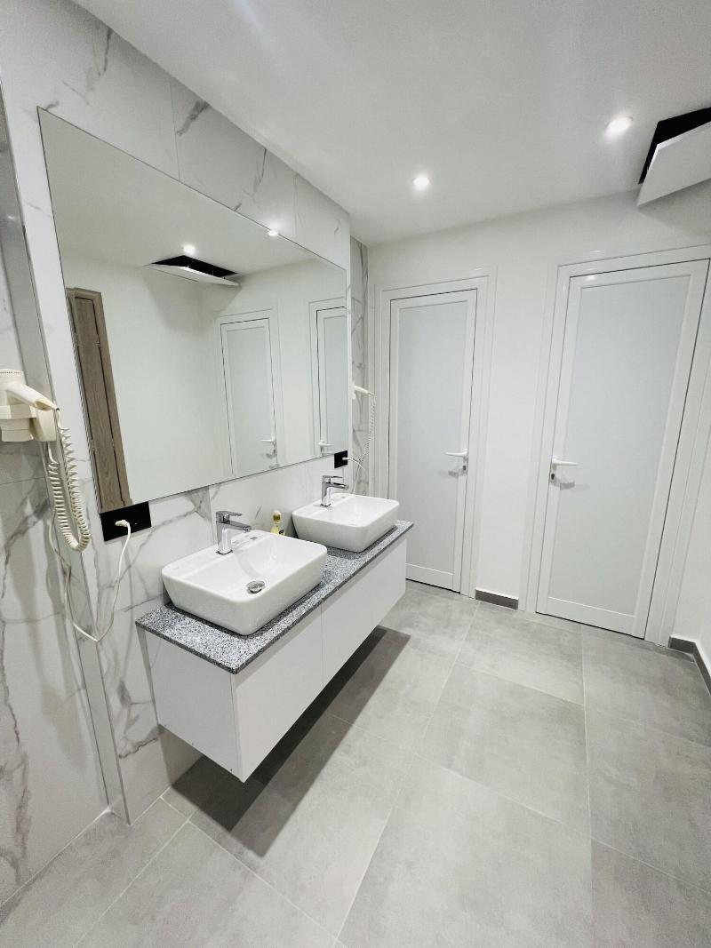 Central Boutique Hostel image