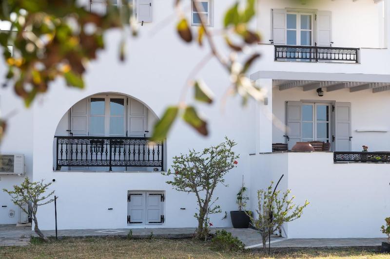 Sea Lilies Suites