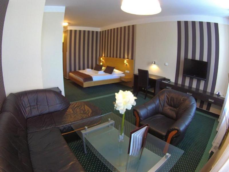 Hotel Vacek Pod V O V image