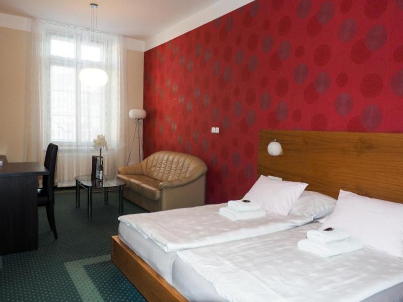 Hotel Vacek Pod V O V image